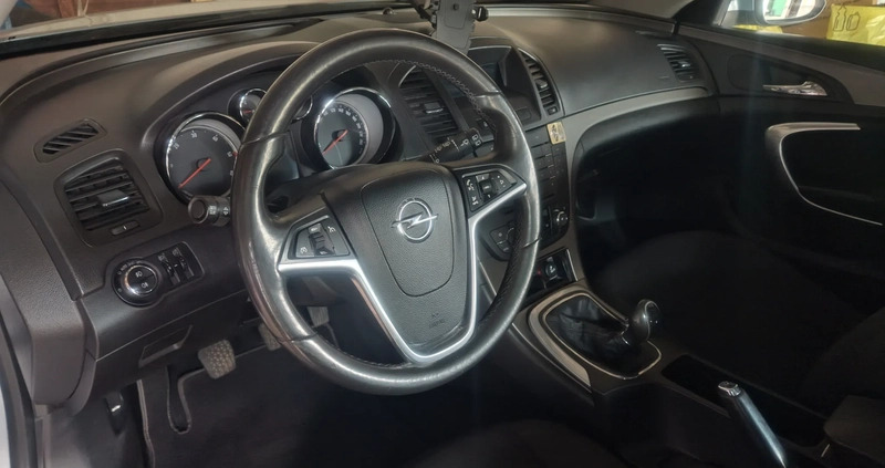 Opel Insignia cena 19900 przebieg: 234000, rok produkcji 2012 z Warszawa małe 46